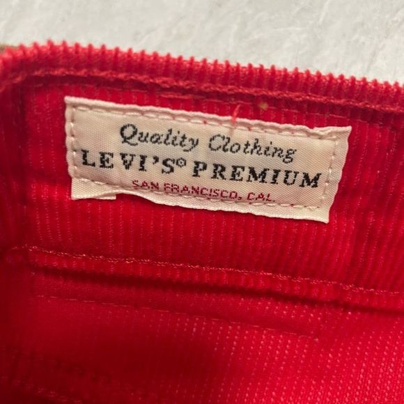 Levi’s Premium Women’s Red Corduroy White Tab Straight Mini Skirt Size 29 - Picture 10 of 13